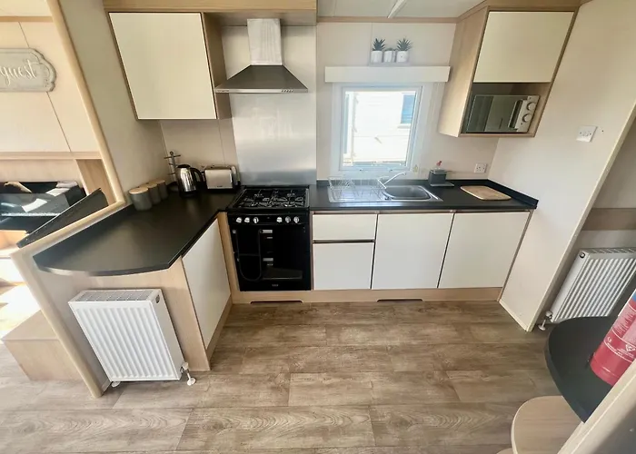 Reevas Retreat At Littlesea Holiday Park, Weymouth